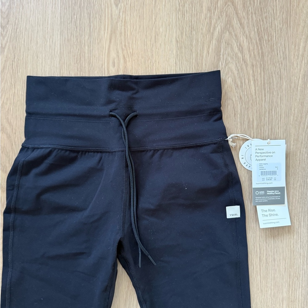 Vuori Women's Black Leggings